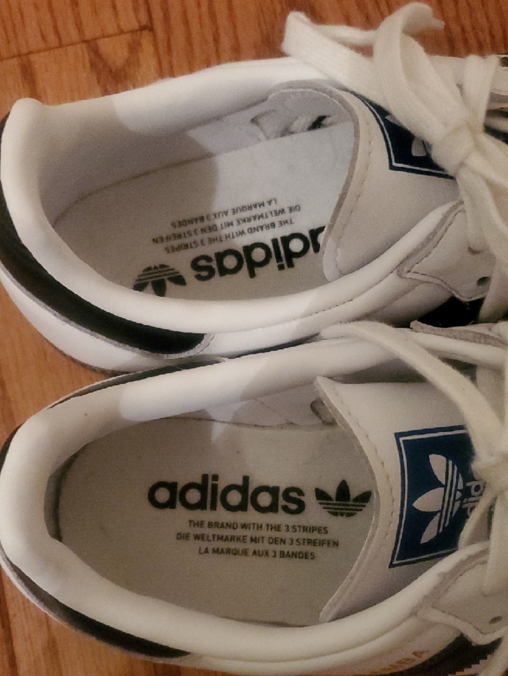 adidas Women's Samba OG Shoes Size 8 - Picture 3 of 5